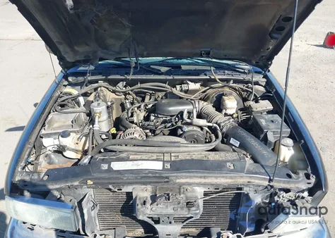 2002 Chevrolet S-10 Ls from USA, damaged, VIN 1GCCS19W028148335